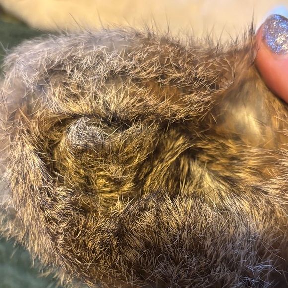 RYSY SHORT CUFF MITTEN IN BROWN - Picture 11 of 15